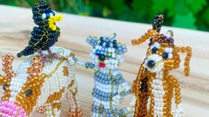 Красивые фигурки из бисера / кот Матроскин и Галчонок из бисера / Шарик с ружьём из бисера / бисер