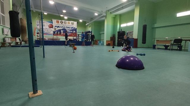 Круговая тренировка боксера 11.09.2025 смотреть онлайн