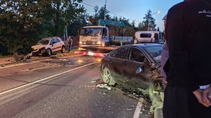 Кто из них выехал на встречку ? ДТП в Ленинградской области