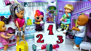 МОДНЫЙ ЛУК🧅🤣 ОДЕВАЛКИ КУКОЛ ЛОЛ. Адвент Катя и Макс веселая семейка куклы Барби сериал Даринелка