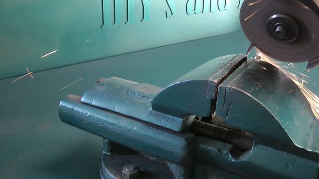 КРУТОЙ СИГНАЛИЗАТОР ПОКЛЕВКИ ИЗ БУБЕНЦА? Гениальная самоделка своими руками смотреть онлайн