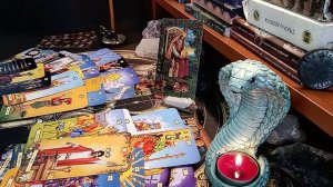 4 КОРОЛЕВЫ 💃 мужчина на пороге, с чем прийдёт? #таро