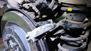 Lexus RX замена задних тормозных колодок с электроручником и тормозных дисков