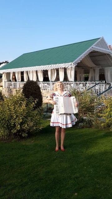 #ВоПолеОрешина #НашаТема #Русскаянароднаяпесня #УльянаАкКОрди #артистка #аккордеон #аккордеонистка