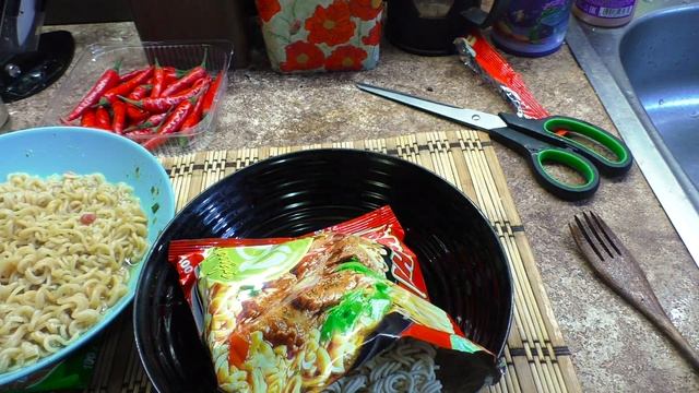 Кыргызстанская лапша быстрого питания Алькония Говяда и чика смотреть онлайн