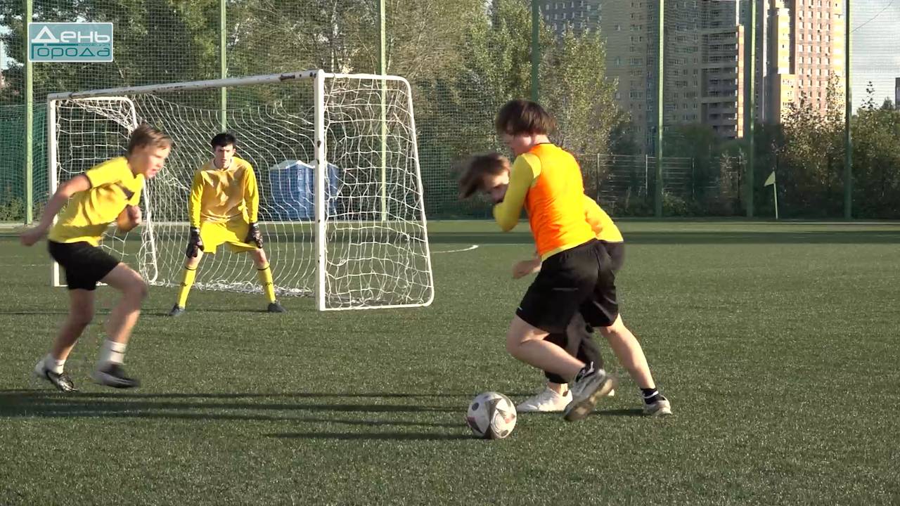 Футболисты ФК «Водник» занимаются в СШ «Мещера» смотреть онлайн