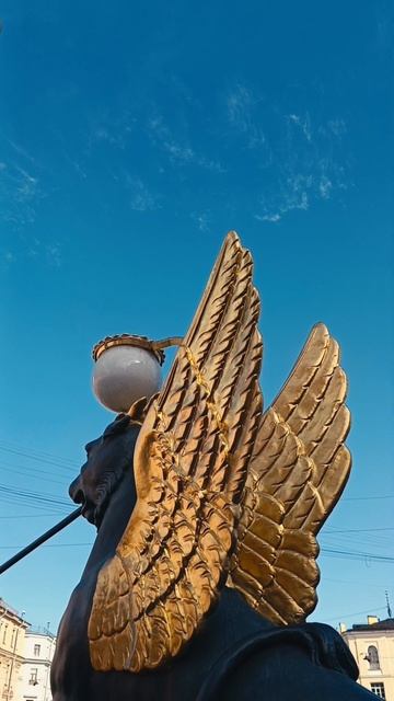 На Банковском мосту..
Мои бродилки по любимому Городу.
Санкт-Петербург.
🎥vid Островский Сергей