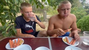 Заруба.Горчица хачапури сосиски колбаса кто быстрее съест. Поедание еды на скорость