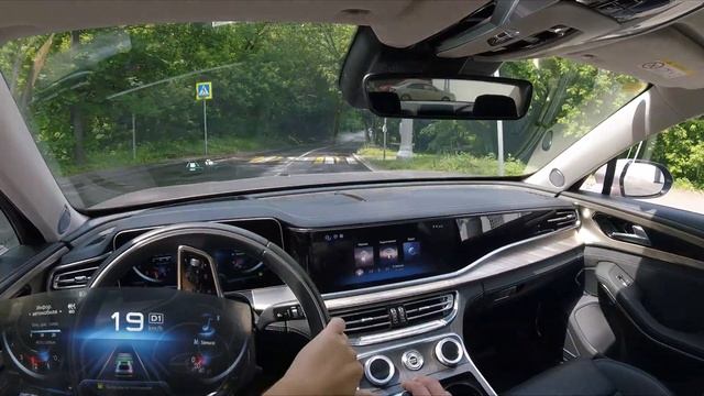 Взял Hongqi H9 - премиальный флагман, разгон от 0 до 100 смотреть онлайн