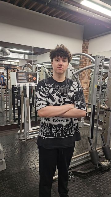 Все будут накачанными без исключения смотреть онлайн