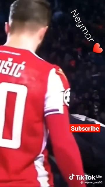 Neymar reaction❤ #football #footballshorts #neymar смотреть онлайн