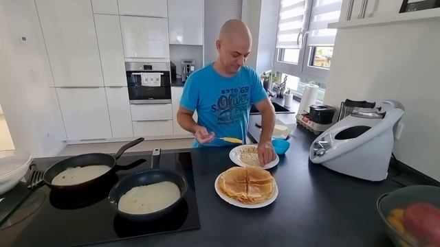 Пустые заправки/ В аварийном состоянии/ Бесят эти маски/ Готовим блинчики/ Жизнь в Германии/ Влог смотреть онлайн