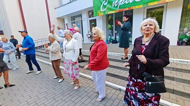 13.09.25г... "ЛИСТЬЯ ЖЕЛТЫЕ"... смотреть онлайн