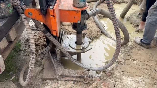 Скважина под погружной насос на глубину 19м!