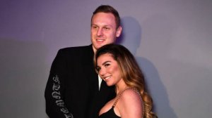 Певица Анна Седакова впервые прокомментировала гибель своего мужа Яниса Тиммы