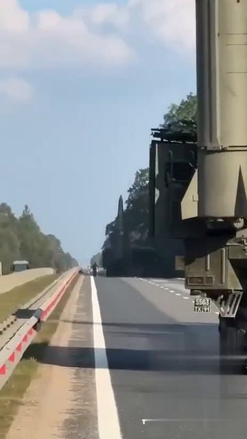 В Польше перепугались русских ракет
В Польских соц. сетях вирусится видео с российскими ракетами смотреть онлайн