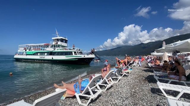 13 Сентября Абхазия. Новая Гагра. Людей пресс на море смотреть онлайн