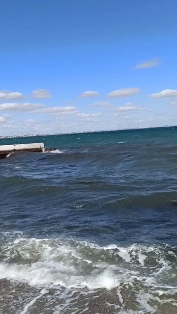 Начинаются осенние штормы! Крым Феодосия смотреть онлайн