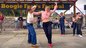 Танец буги-вуги — Сондре, Таня и лучшие друзья 2024 года. Танцы