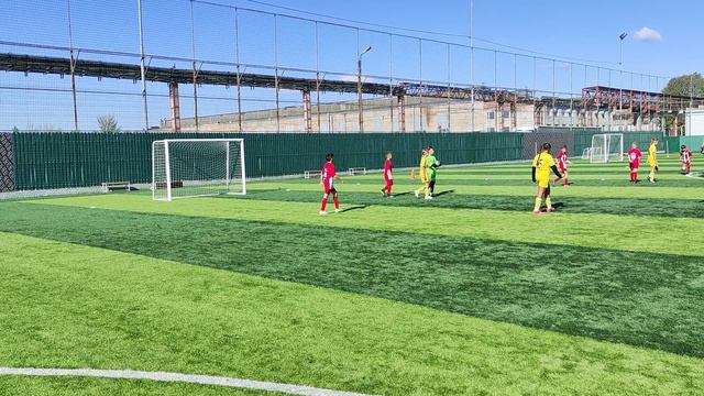 Первенство г. Таганрога по футболу. ЖФК "Ростов" (2014) - ФК "Авангард"(2015) 1:1 13.09.2025