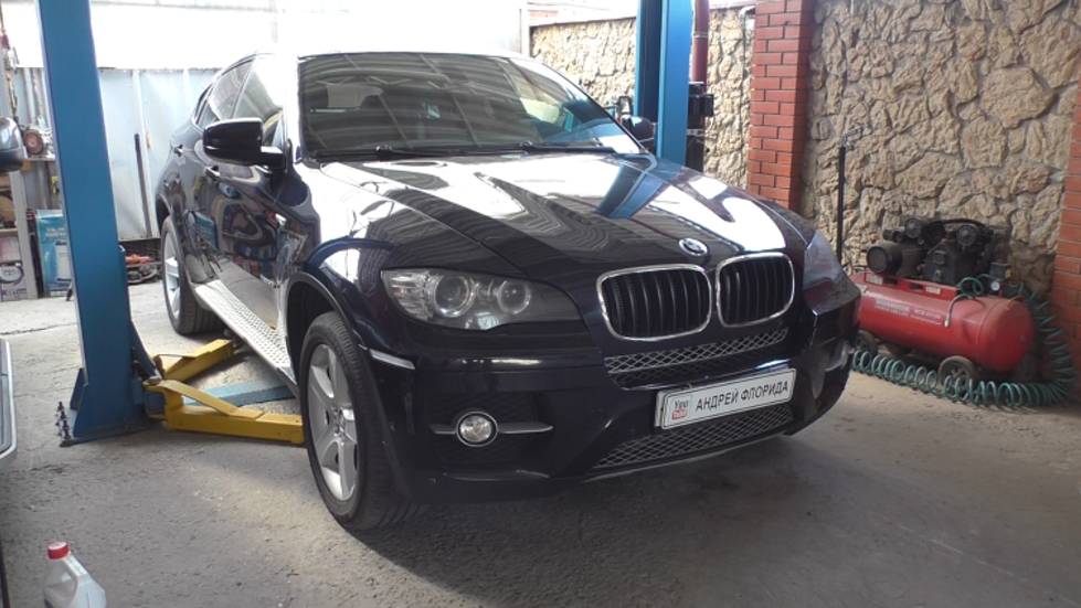 Замена бензонасоса в топливном баке на BMW X6 2011  БМВ X6 3,0 бензин
