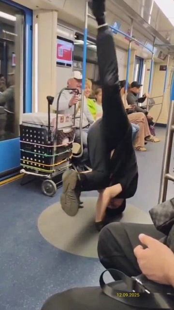 Михаил Кружалов в вагоне метро 12.09.2025