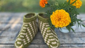 МК "Уральские тапочки спицами".