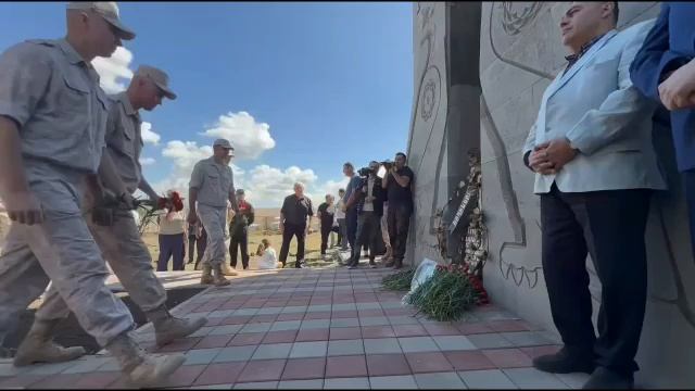 В Армении открыли восстановленный мемориал памяти героям Великой Отечественной войны смотреть онлайн