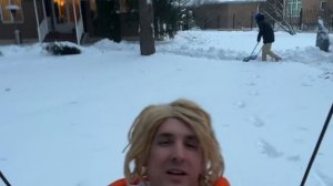 Маринка и её талант помогать 😂