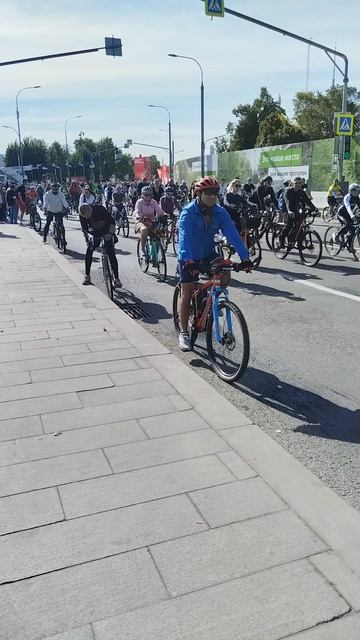 Московский осенний велофестиваль 2025 (10) смотреть онлайн