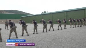 В Российском университете спецназа в Гудермесе добровольцы овладевают боевыми навыками