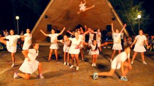 Танец волонтёров на олимпиаде в сочи