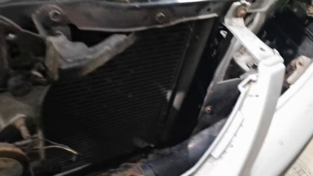 Снятие переднего бампера Hundai Elantra 3.