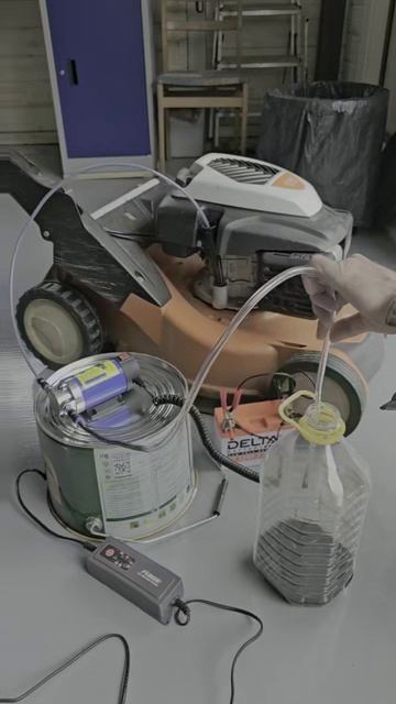 Обзор насоса для откачки масла через щуп. Часть 2 смотреть онлайн