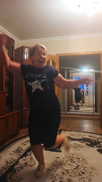 танцуют все 🕺💃♥️ смотреть онлайн