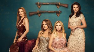 Жёны на охоте «The Hunting Wives» сериал, русский трейлер, 2025