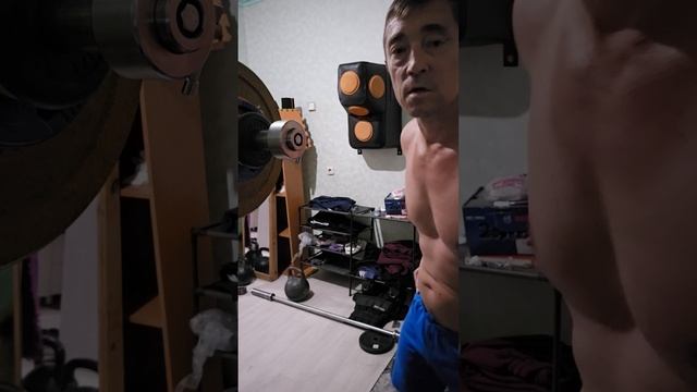 Ноги на груди смотреть онлайн