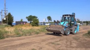 Красный трактор