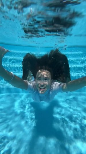 телефоне сказал пока