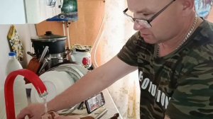 УБОРКА В ДОМЕ ДВА/СОБРАЛИ ЯБЛОК ПОЛНЫЙ БАГАЖНИК.