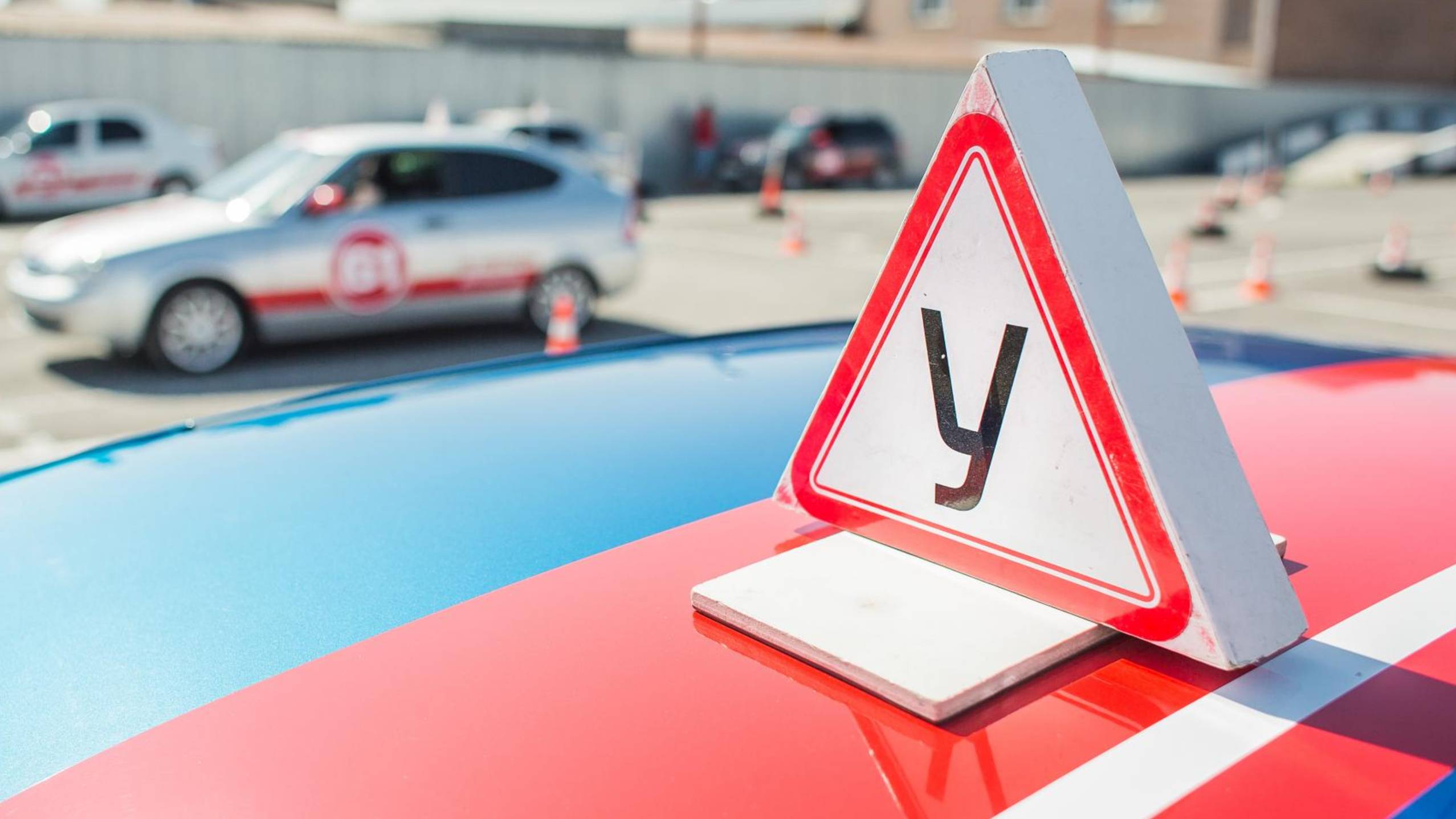 АВТОШКОЛЫ учат ОПАСНОМУ! вождению смотреть онлайн
