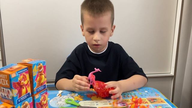 Распаковка Sweetbox турбозавры Серия 2