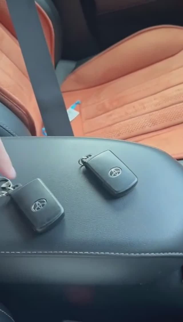 Добавление ключа к Toyota Harrier 60 кузов с помощью программы KeyHacker смотреть онлайн