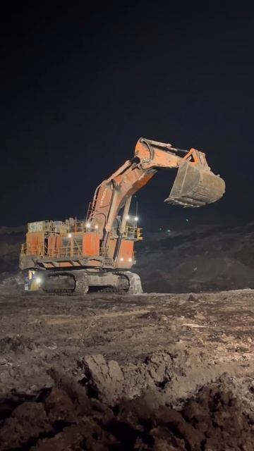 Экскаваторы от мала до велИка!!