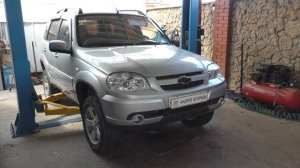 Замяли крышку переднего редуктора на Chevrolet Niva 4х4  Шевроле Нива 2016 года