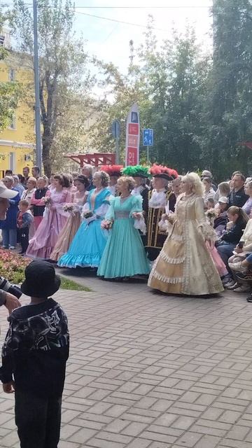 Петровская Москва в Измайлове бал, ремёсла и квесты одной субботы (12) смотреть онлайн