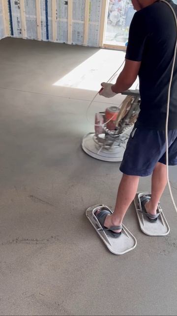 😎😎 Последний штрих. Полусухая стяжка. Вертолет в работе смотреть онлайн