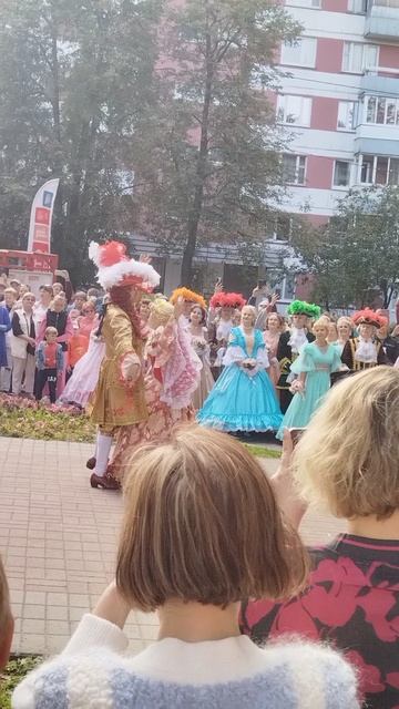 Петровская Москва в Измайлове бал, ремёсла и квесты одной субботы (15) смотреть онлайн