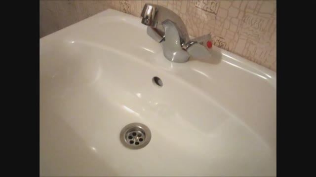 Чистим раковину лимонной кислотой Эксперимент смотреть онлайн