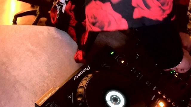 Miles Cinctus - Breaks